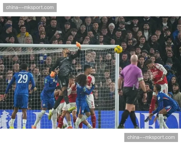 阿森纳客场一球小胜谢菲联，赖斯头球制胜
