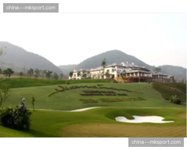 重庆庆隆南山高尔夫球会完成女子公开赛前场地维护